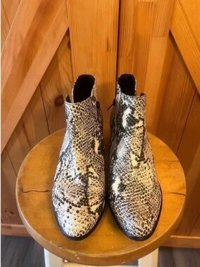 Snake Print Ankle Boots women’s 9.5